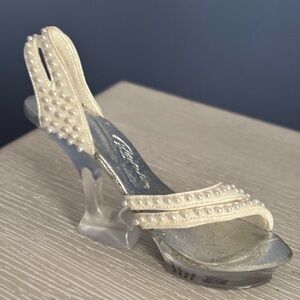 Just The Right Shoe White and Silver Pearl Heels